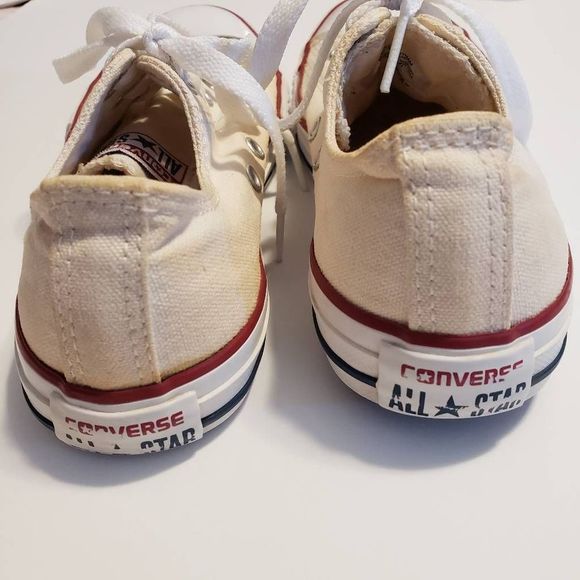 Converse Low Tops - Picture 3 of 7